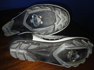 Zapatillas Ciclismo Luck Blancas y Plateadas