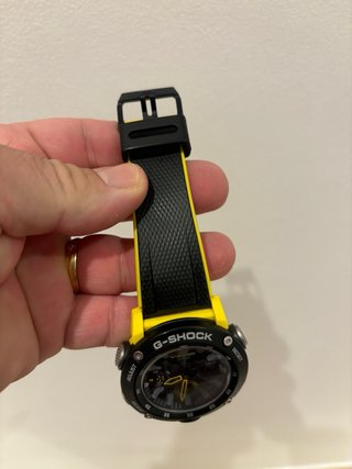Casio G-Shock GA-2000 Amarillo y Negro