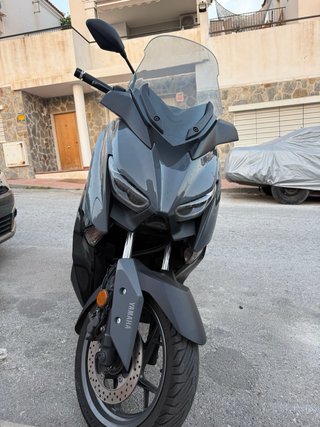 Yamaha XMAX Tech MAX 125 Negra