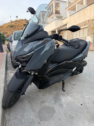 Yamaha XMAX Tech MAX 125 Negra