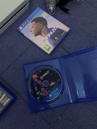 PS4 + Mando + juegos