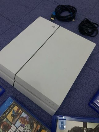 PS4 + Mando + juegos