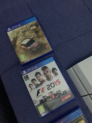 PS4 + Mando + juegos