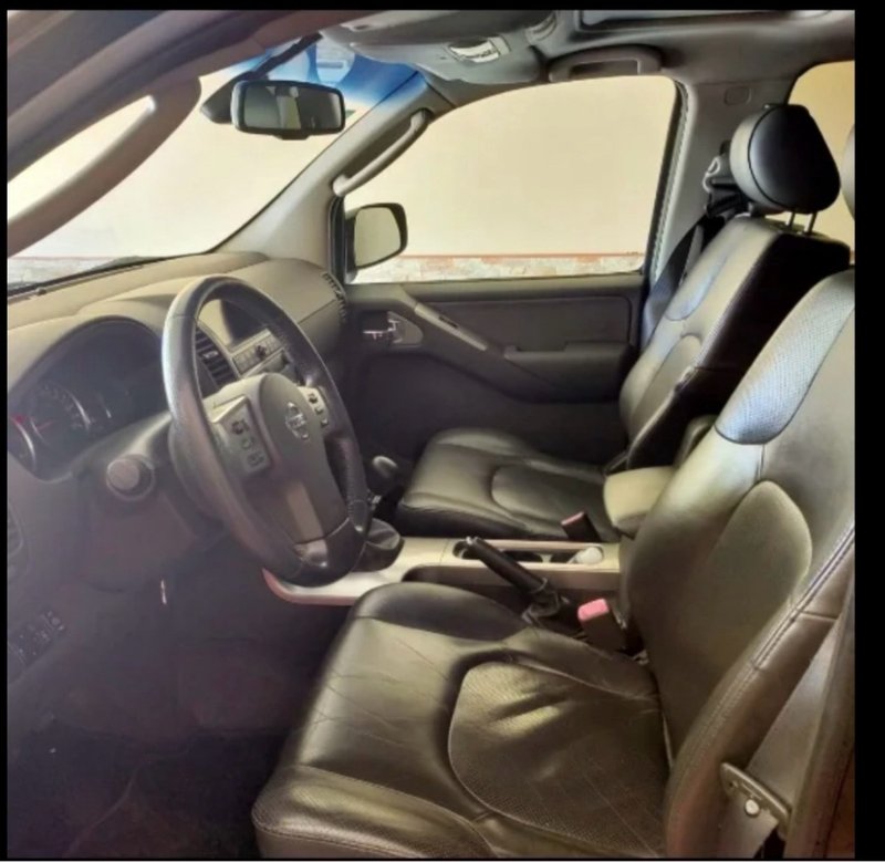 Nissan Pathfinder 2006 - foto 1
