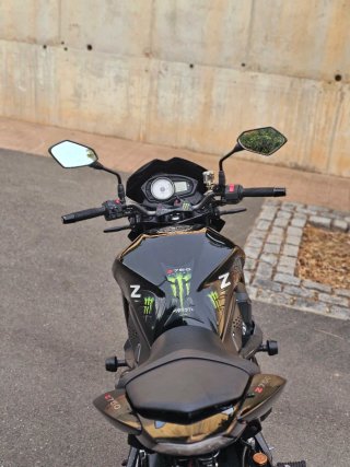 Kawasaki Z750 Negra