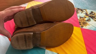 Botines marrones con cadena
