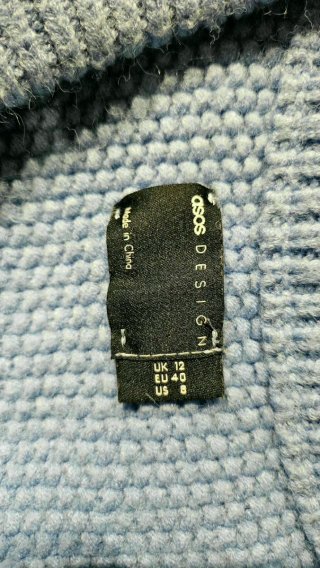 Suéter azul claro V-neck