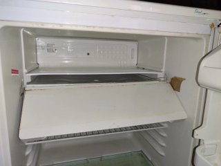 Nevera Aspes Blanca, con congelador
