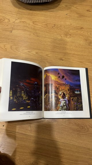Libro de arte Paradox: The Art of Stephen Youll,
