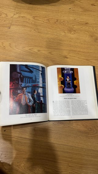 Libro de arte Paradox: The Art of Stephen Youll,
