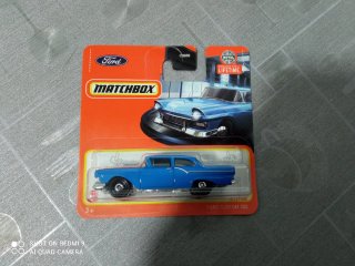 Matchbox Ford Custom 300