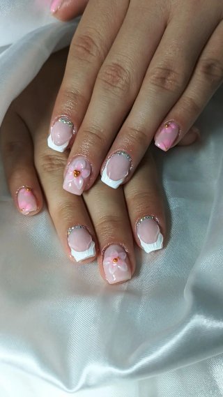Uñas de lujo - Manicura profesional