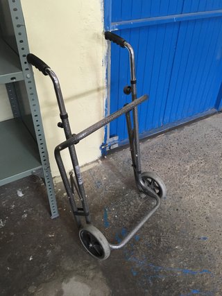 Andador Plegable con Ruedas