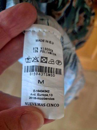 Vestido estampado floral entretiempo