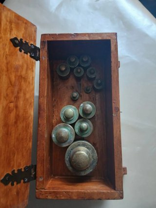 Juego de pesas de báscula vintage