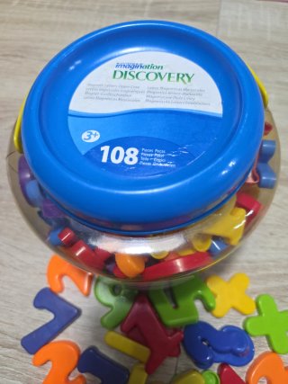 Letras y números magnéticos para niños