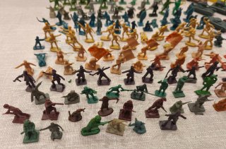 Lote Figuras Montaplex Militares y Accesorios