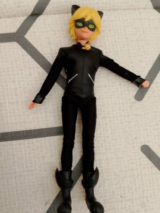 Muñeco Cat Noir Miraculous Ladybug