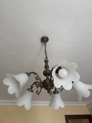 Lámpara de mesa moderna