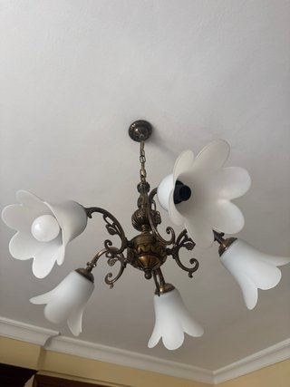 Lámpara de mesa moderna