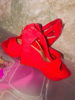 Cuñas Bershka Rojas Talla 38