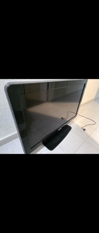 Televisión Philips 37 Negra y Plateada