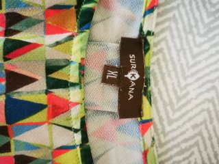 Top Surkana manga 3/4 estampado geométrico XL.