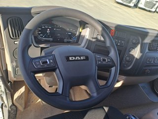 DAF XB 230 FA-CAMIONES FURGONES / CAMION PAQUETERO