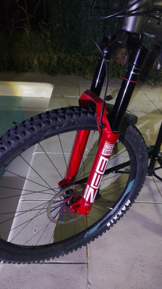 Trek Slash 8 Gen 6 2025 talla M/L