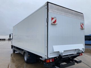 Mercedes ATEGO 821-CAMIONES FURGONES / CAMION PAQU