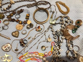 Lote de bisutería variada