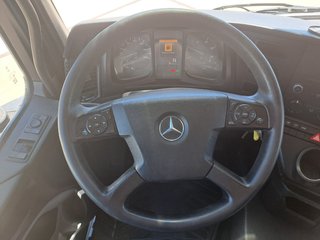 Mercedes ANTOS 1836-CAMIONES FURGONES / CAMION PAQ