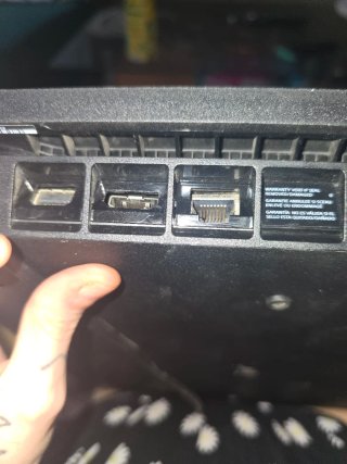 El HDMI está hundido abría que repararlo