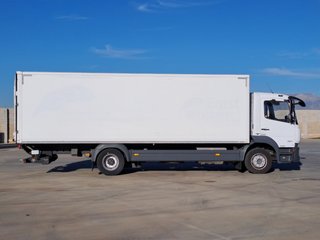 Mercedes ATEGO 1227L-CAMIONES FURGONES / CAMION PA