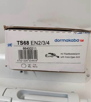 Cerradura Dorma con retenedor