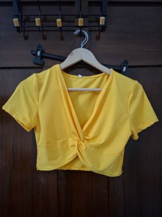 Top amarillo cruzado talla única