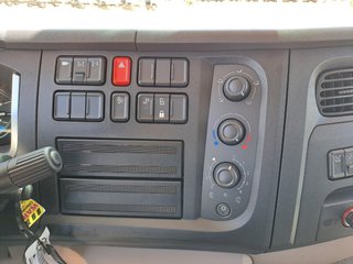 DAF FA XB 290 14 T - CAMION EN CHASIS / CAMIONES E