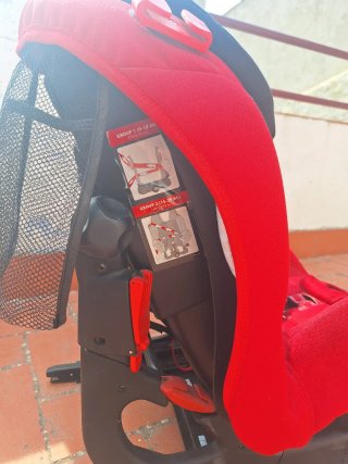 Silla de coche Playxtrem roja