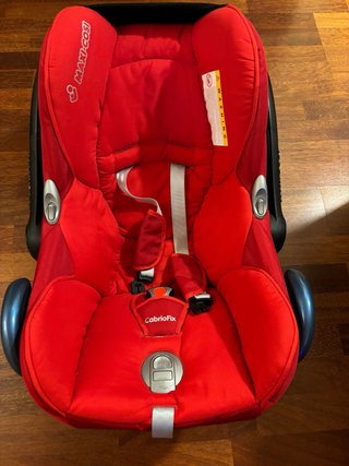 Silla Coche Bebé Maxi-Cosi CabrioFix Roja