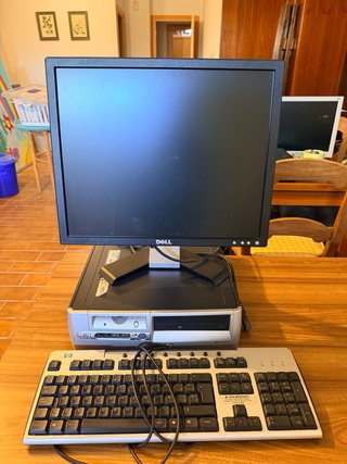 Ordenador Dell + Pantalla + Teclado