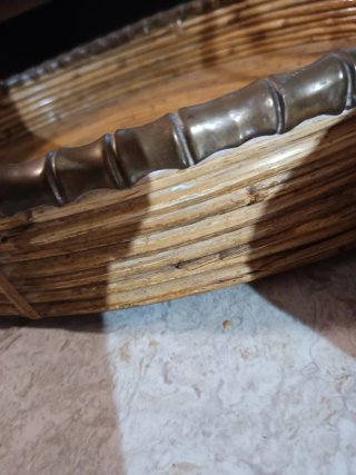 Lote 3 ceste e vassoio vintage in rattan e metallo