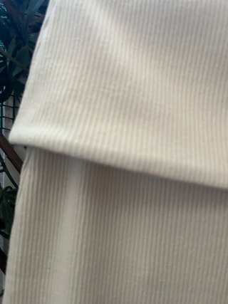 Falda midi beige talla única