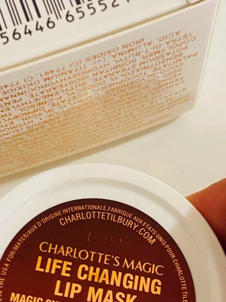 Charlotte Tilbury Mascarilla Labial Vida Cambiante