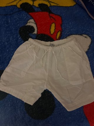 Pantalones cortos de lino blancos