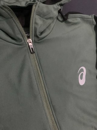 Chándal Asics verde nuevo Talla 14-15 Años