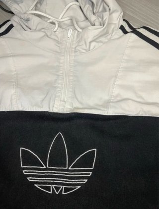 Sudadera Adidas Vintage Blanca y Negra