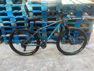 Bicicleta Montaña Giant Terrago 29er 2 GE