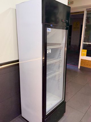 Nevera expositora refrigerada