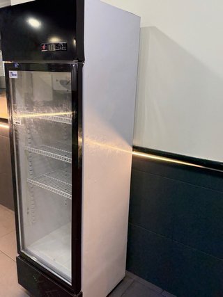 Nevera expositora refrigerada