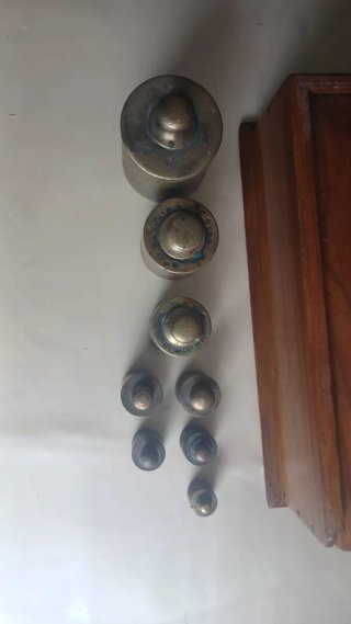 Juego de pesas con caja